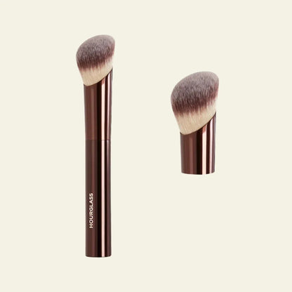 Hourglass Ambient™ Soft Glow Foundation Brush – Fondöten Fırçası