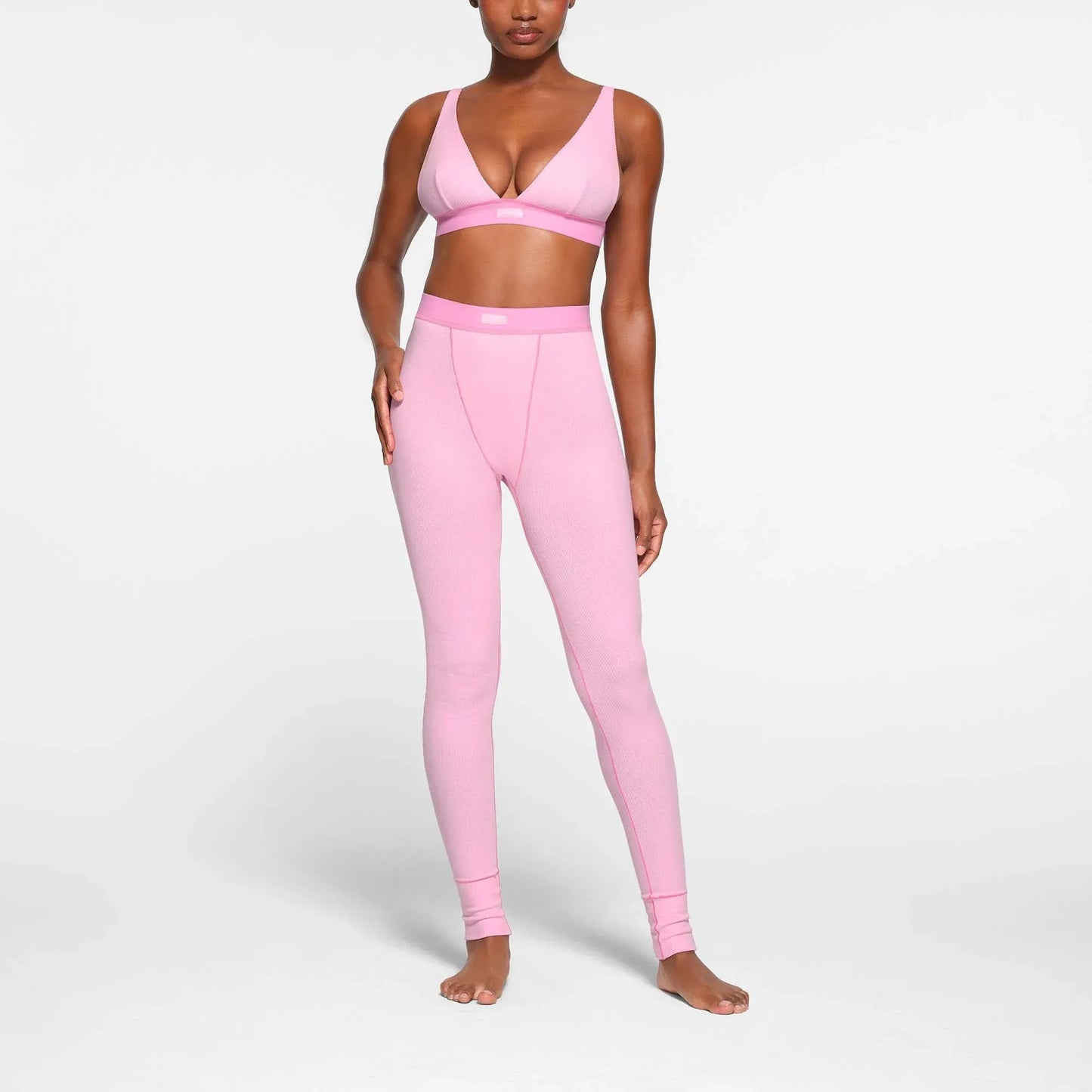 AP-LEG-0039-BBG-CB-SKIMS-LOUNGEWEAR_0003-FR.webp