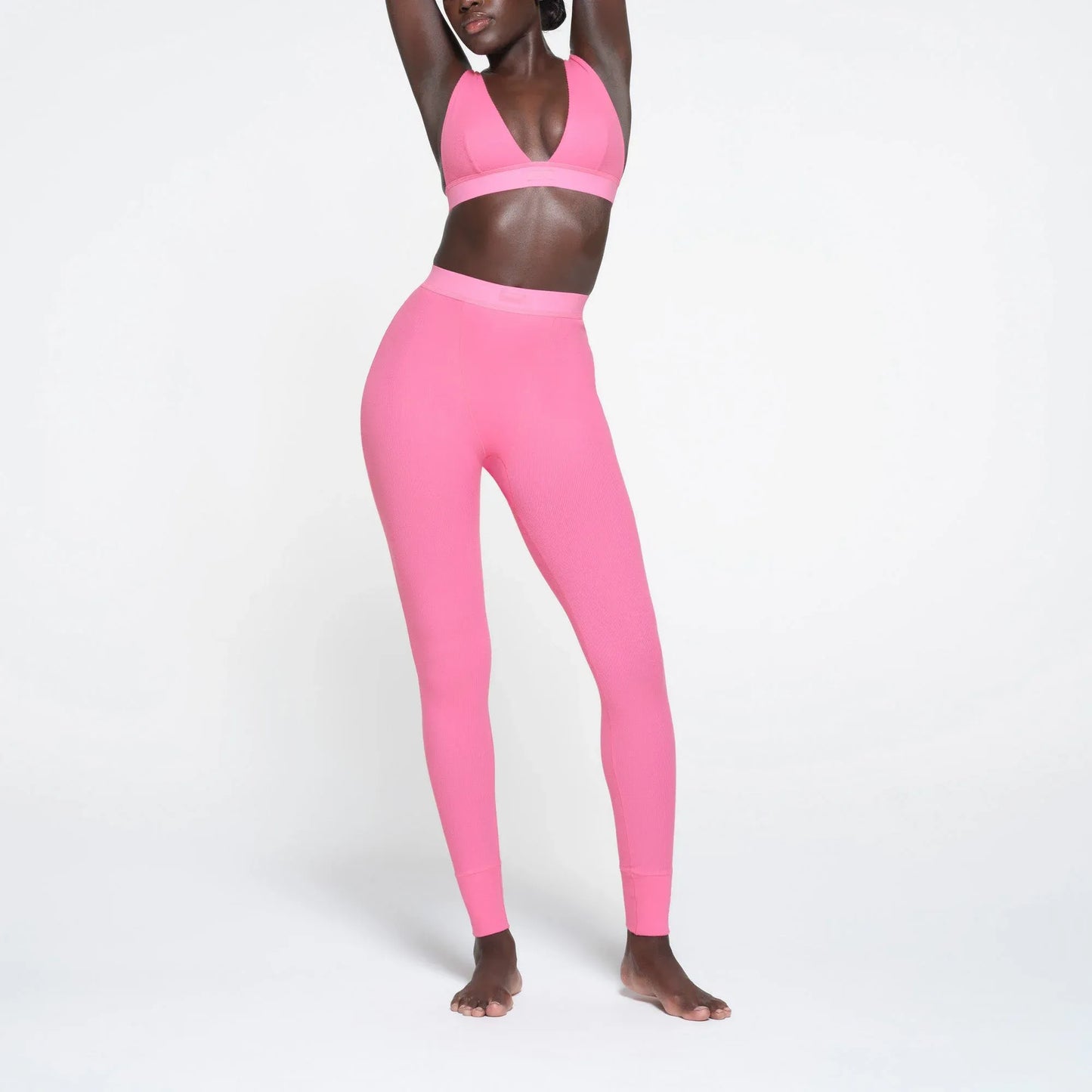 AP-LEG-0039-SPK-OC-SKIMS-LOUNGEWEAR_0005-FR.webp