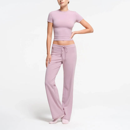 AP-PNT-1384-DSK-XB-SKIMS-LOUNGEWEAR_0003-FR.webp