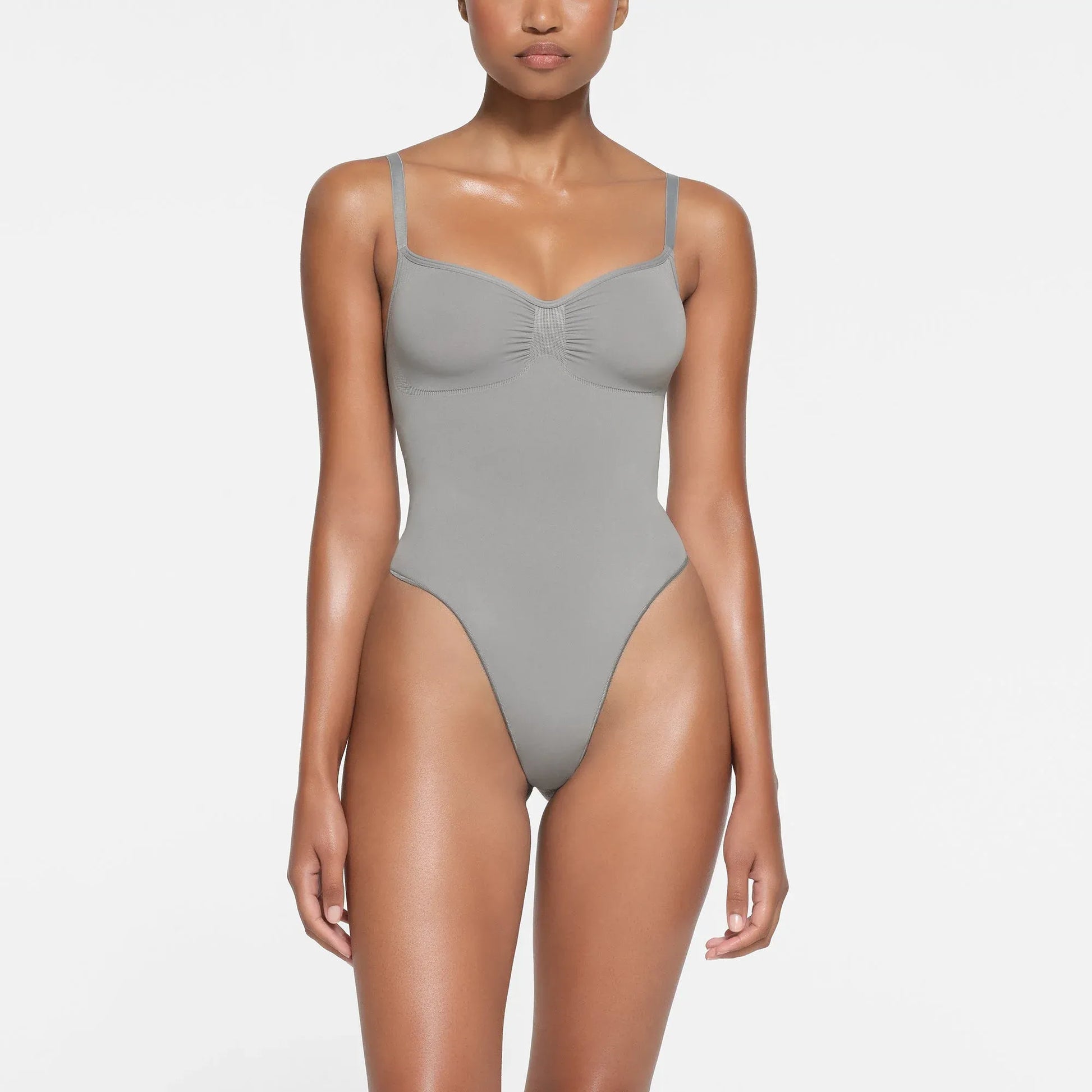 BD-THG-3369-PAC-SC-SKIMS-SHAPEWEAR_0002-FR.webp