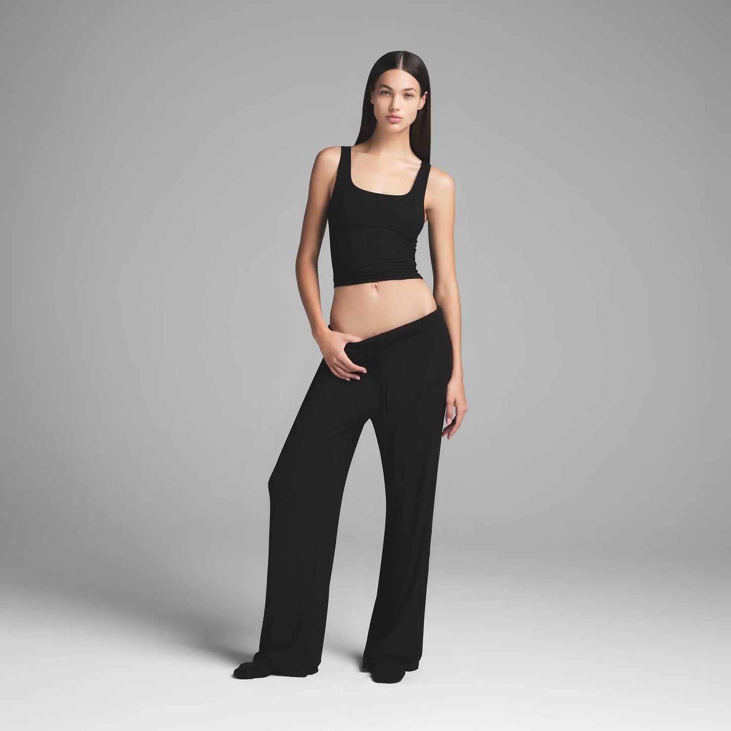 BO-WLG-4824-ONX-ED-SKIMS-LOUNGEWEAR_0005-FR.webp