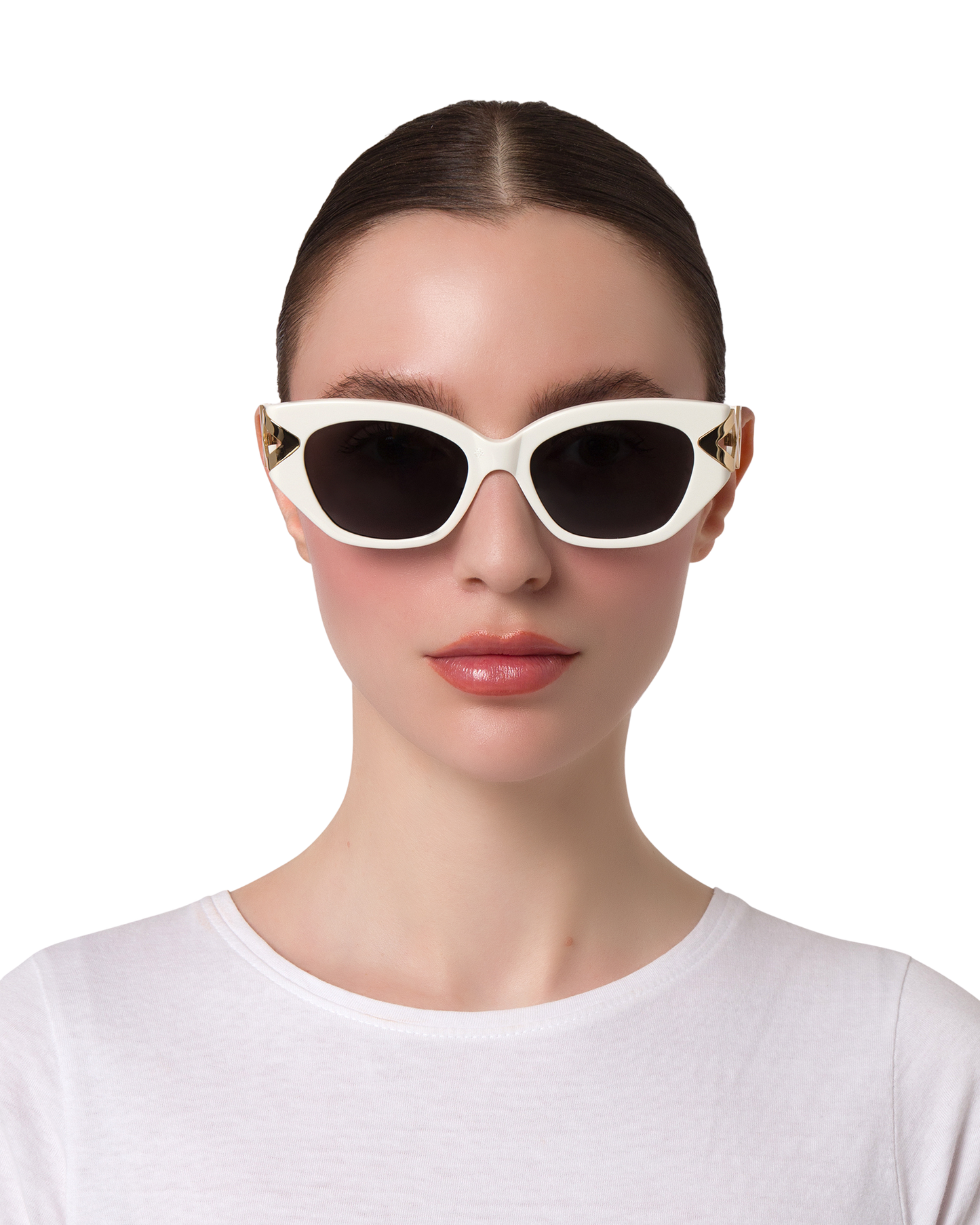 Lily - Cream in Black Sunglasses