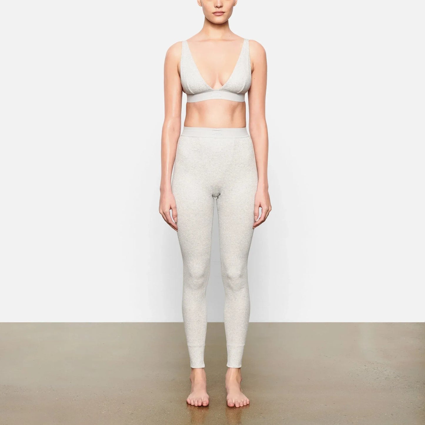 SKIMS-LOUNGEWEAR-AP-LEG-0039-CP-HEG_FR.webp