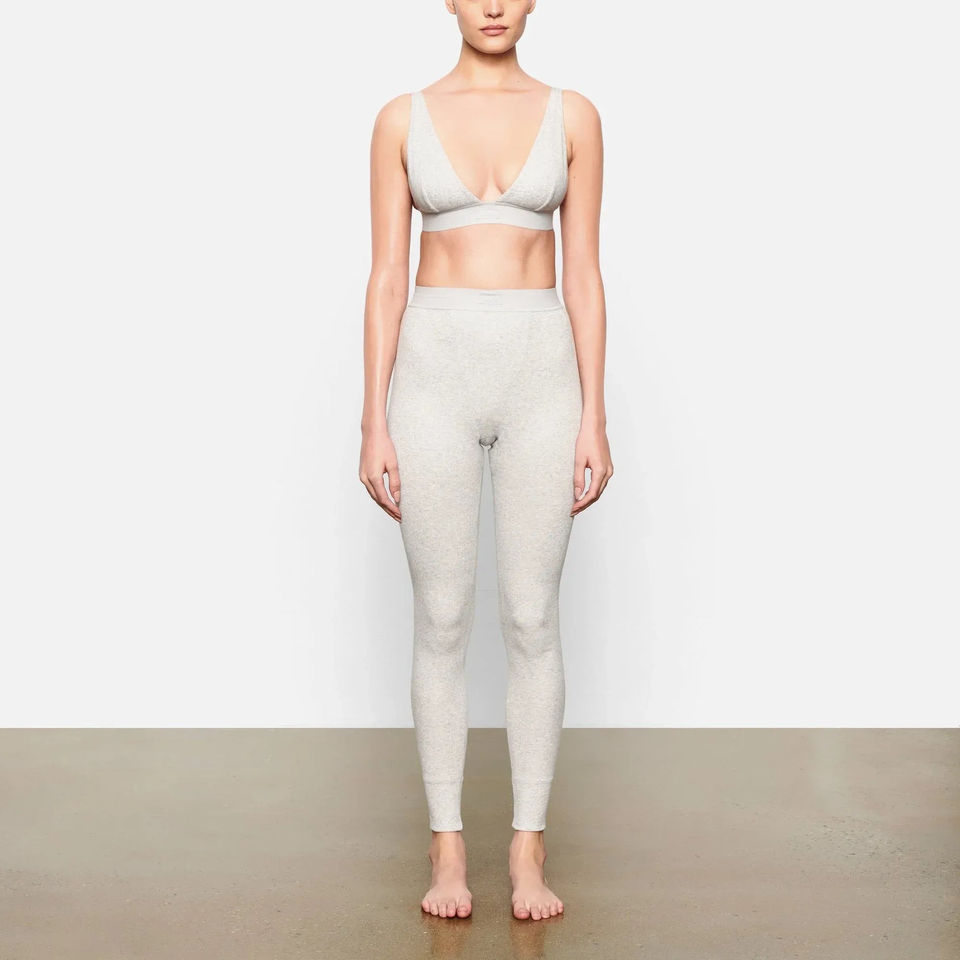 SKIMS-LOUNGEWEAR-AP-LEG-0039-CP-HEG_FR.webp