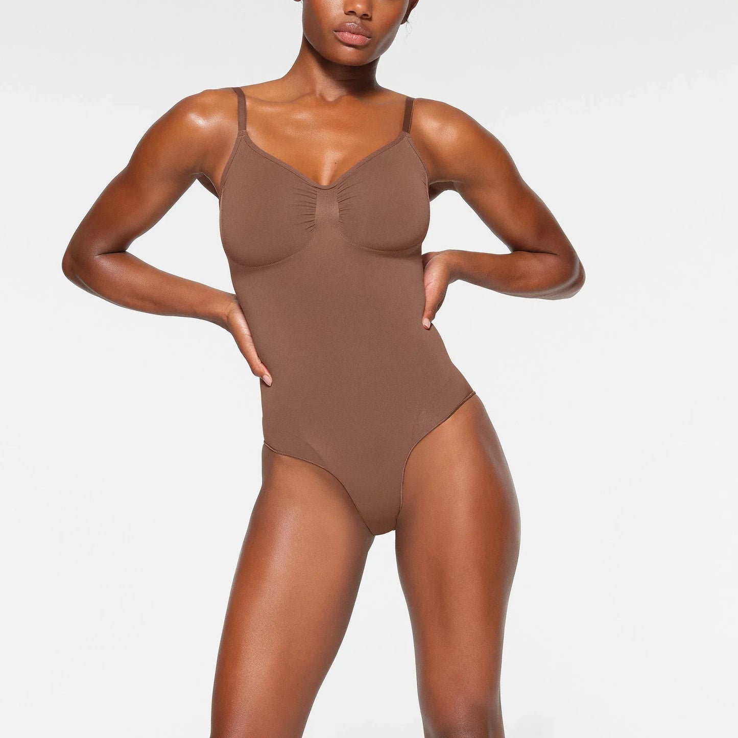 SKIMS-SHAPEWEAR-BD-BRF-3370-IB-JSP_0003_FR.webp