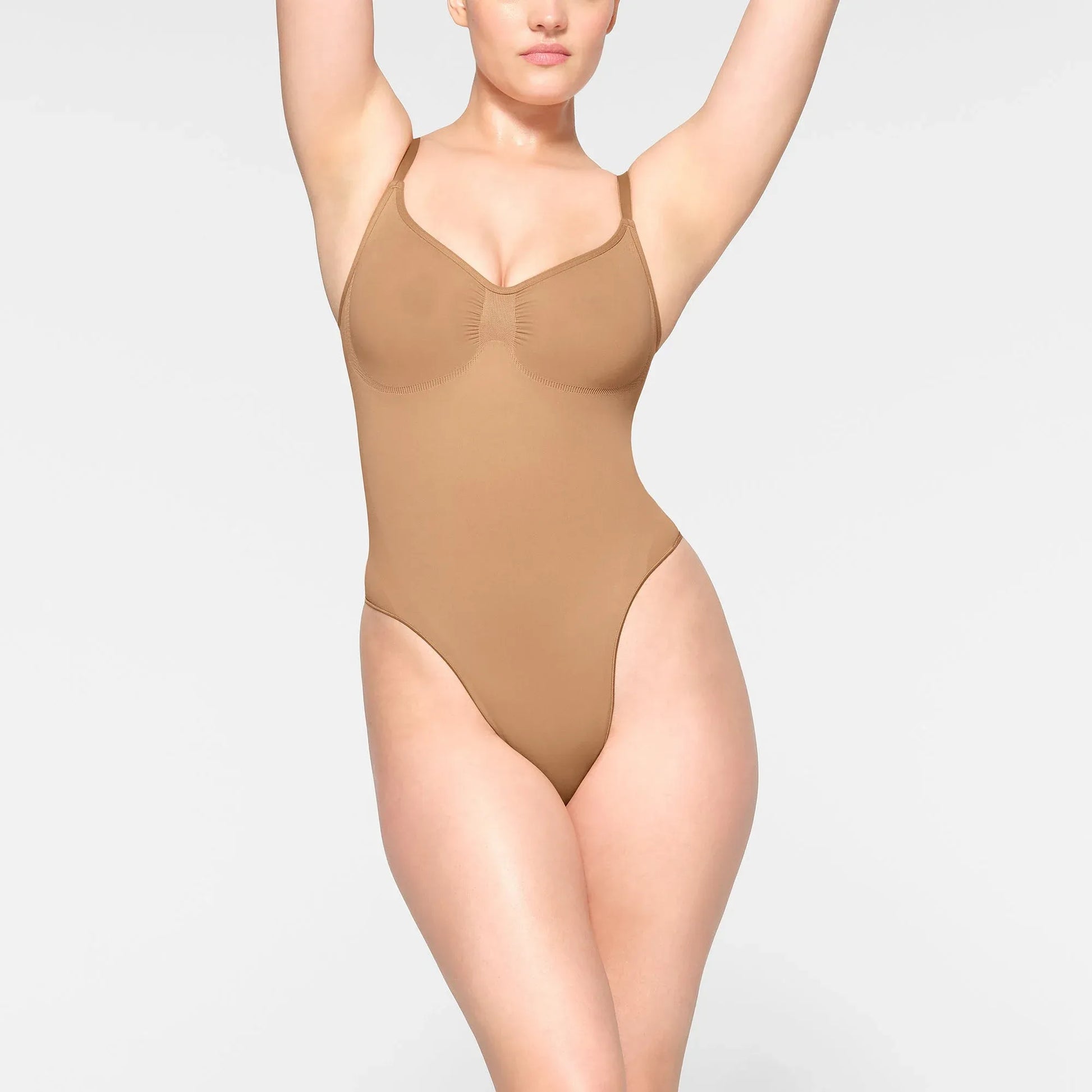 SKIMS-SHAPEWEAR-BD-THG-3369-IE-OCH_0006_FR_76d19fca-5a74-4b4b-9948-d7442f3bfd38.webp
