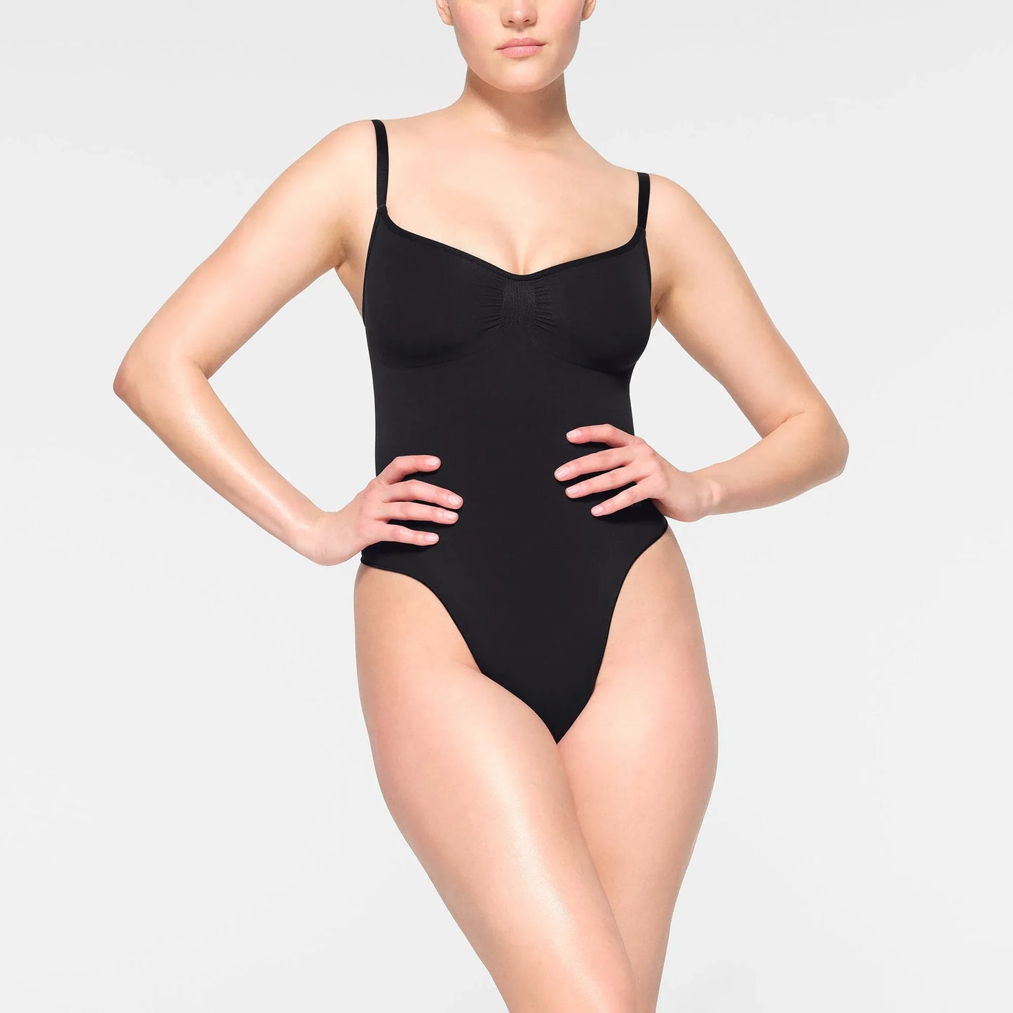 SKIMS-SHAPEWEAR-BD-THG-3369-IE-ONX_0002_FR.webp